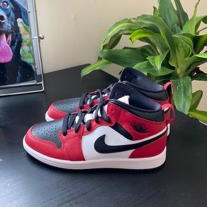 Nike Air Jordan 1 Mid